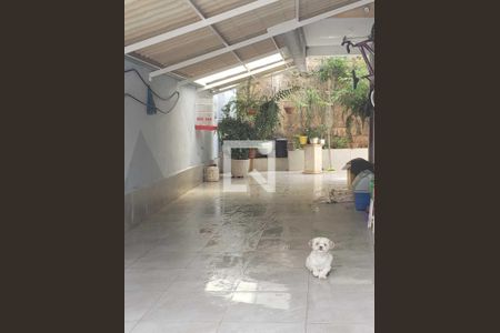 Casa à venda com 214m², 3 quartos e 4 vagas