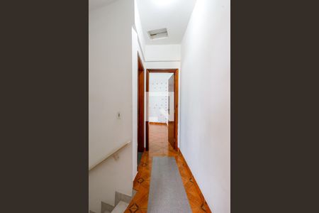 Corredor Quartos de casa à venda com 2 quartos, 65m² em Jardim Peri, São Paulo