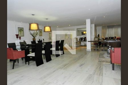 Casa à venda com 496m², 4 quartos e 6 vagas