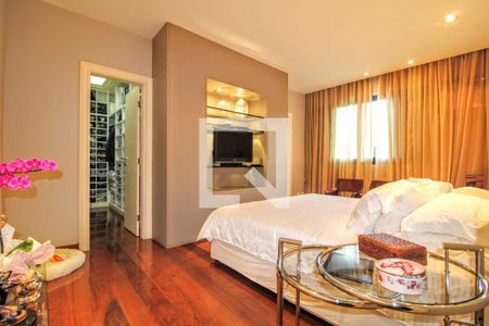 Apartamento à venda com 280m², 4 quartos e 4 vagas