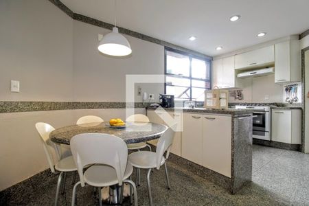Apartamento à venda com 280m², 4 quartos e 4 vagas