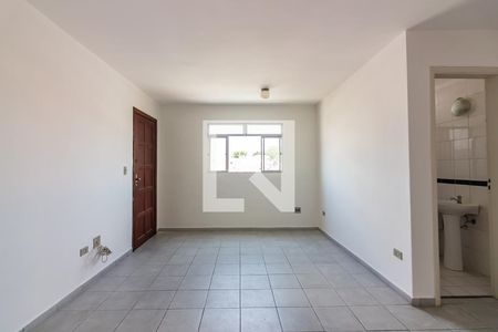 Sala de apartamento para alugar com 3 quartos, 62m² em Vila Osasco, Osasco