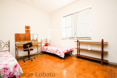 Casa à venda com 4 quartos, 260m² em Vila Paris, Belo Horizonte