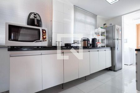 Apartamento para alugar com 216m², 3 quartos e 3 vagas Apartamento para alugar com 216m², 3 quartos e 3 vagasCozinha