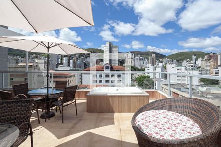 Apartamento para alugar com 216m², 3 quartos e 3 vagas Apartamento para alugar com 216m², 3 quartos e 3 vagasCobertura