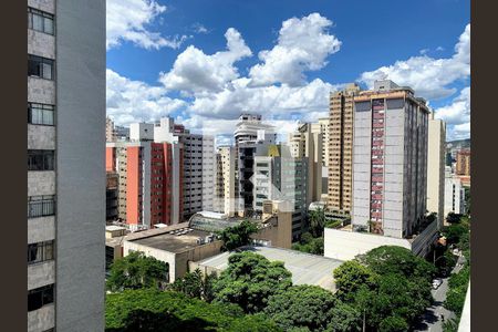 Apartamento à venda com 4 quartos, 130m² em Lourdes, Belo Horizonte