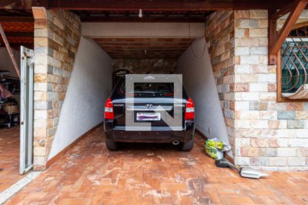 Casa à venda com 140m², 3 quartos e 3 vagas Casa à venda com 140m², 3 quartos e 3 vagasGaragem