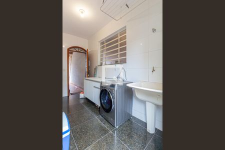 Casa à venda com 140m², 3 quartos e 3 vagas Casa à venda com 140m², 3 quartos e 3 vagasÁrea de Serviço