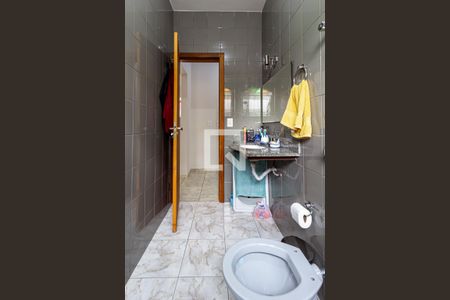 Casa à venda com 140m², 3 quartos e 3 vagas Casa à venda com 140m², 3 quartos e 3 vagasBanheiro do Corredor