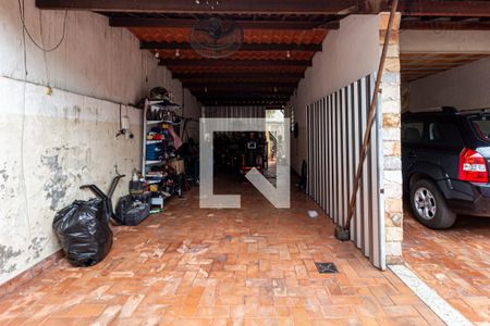 Casa à venda com 140m², 3 quartos e 3 vagas Casa à venda com 140m², 3 quartos e 3 vagasGaragem