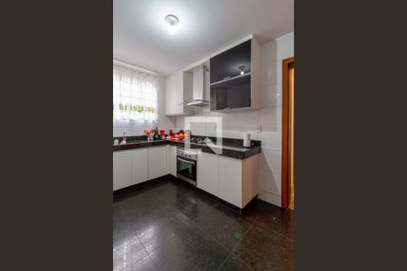 Casa à venda com 140m², 3 quartos e 3 vagas Casa à venda com 140m², 3 quartos e 3 vagasCozinha