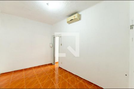 Sala de casa à venda com 5 quartos, 210m² em Icaraí, Niterói