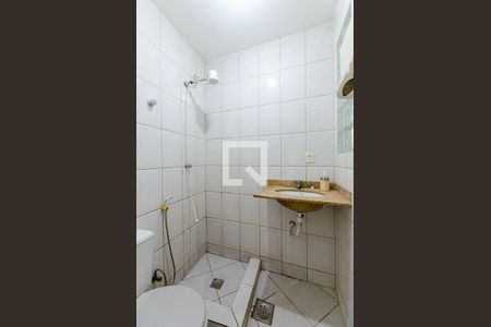 Banheiro de casa à venda com 5 quartos, 210m² em Icaraí, Niterói