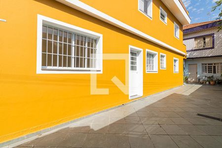 Casa para alugar com 80m², 2 quartos e sem vagaQuintal