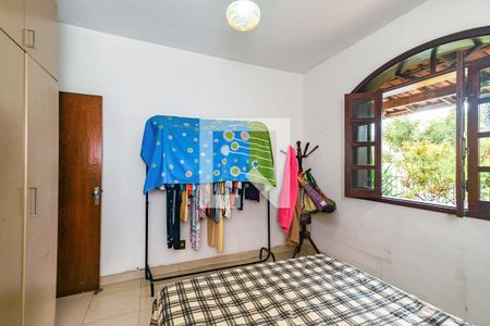 Casa à venda com 2 quartos, 84m² em Planalto, Belo Horizonte