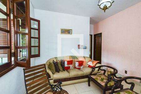 Casa à venda com 2 quartos, 84m² em Planalto, Belo Horizonte