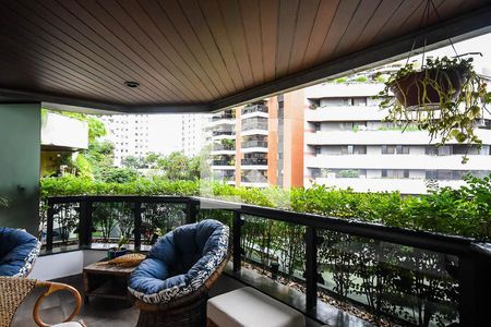 Varanda de apartamento para alugar com 3 quartos, 244m² em Vila Morumbi, São Paulo