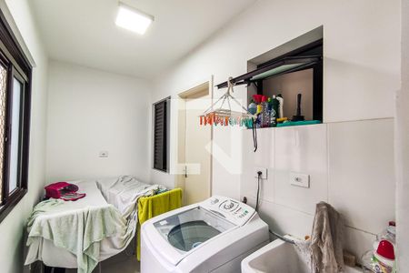 Apartamento à venda com 117m², 3 quartos e 2 vagas Apartamento à venda com 117m², 3 quartos e 2 vagasÁrea de serviço