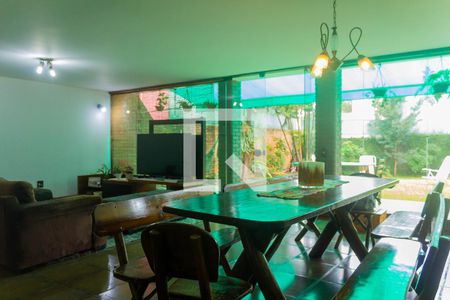 Casa à venda com 317m², 3 quartos e 2 vagasSala