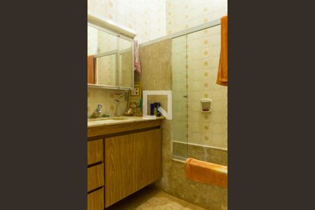 Casa à venda com 317m², 3 quartos e 2 vagasBanheiro Suíte 3