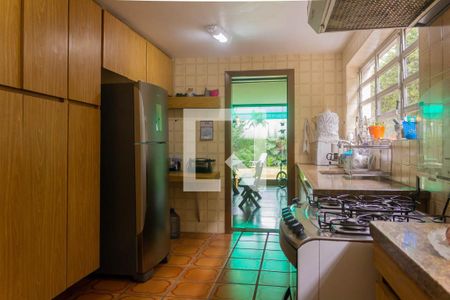 Casa à venda com 317m², 3 quartos e 2 vagasCozinha