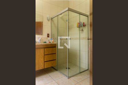 Casa à venda com 317m², 3 quartos e 2 vagasBanheiro Suíte 2