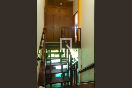 Casa à venda com 317m², 3 quartos e 2 vagasEscadas