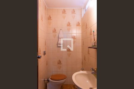 Casa à venda com 317m², 3 quartos e 2 vagasLavabo