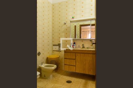 Casa à venda com 317m², 3 quartos e 2 vagasBanheiro Suíte 3