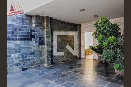 Casa à venda com 4 quartos, 210m² em Caiçara-Adelaide, Belo Horizonte