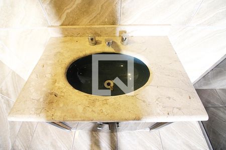 Casa à venda com 190m², 5 quartos e 2 vagasBanheiro do Quarto 1 - Suíte