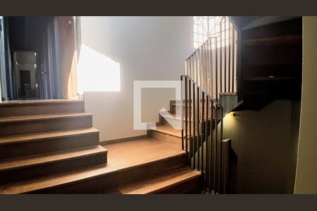 Casa à venda com 15 quartos, 658m² em Santa Lúcia, Belo Horizonte