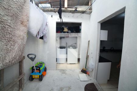 Casa à venda com 263m², 2 quartos e sem vaga