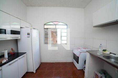 Casa à venda com 263m², 2 quartos e sem vaga