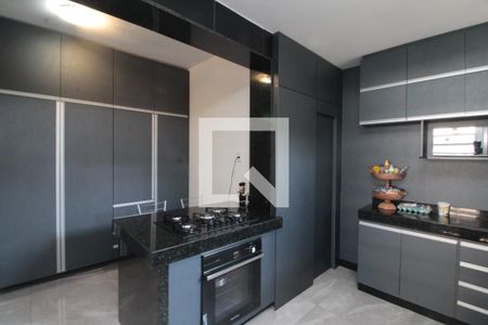 Casa à venda com 3 quartos, 294m² em Padre Eustáquio, Belo Horizonte