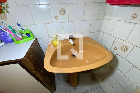 Casa à venda com 60m², 2 quartos e 3 vagasPia do Banheiro