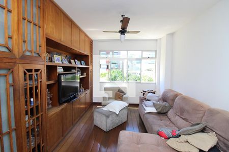 Apartamento à venda com 4 quartos, 196m² em Santo Antônio, Belo Horizonte
