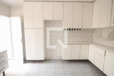 Casa para alugar com 110m², 2 quartos e 3 vagasCozinha