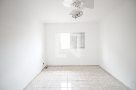 Quarto 1 de casa para alugar com 2 quartos, 110m² em Jardim Monjolo, São Paulo