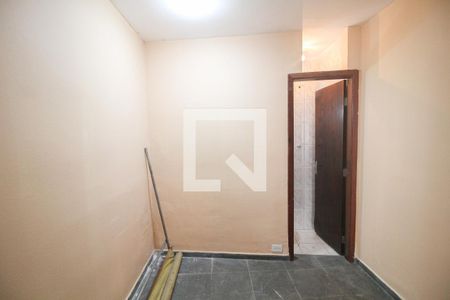 Casa para alugar com 110m², 2 quartos e 3 vagasQuarto garagem
