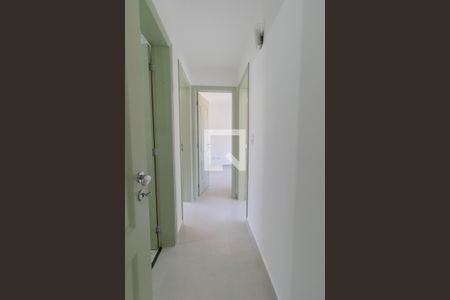 Corredor de apartamento para alugar com 3 quartos, 70m² em Campo Comprido, Curitiba