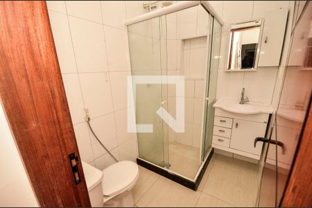 Apartamento para alugar com 65m², 2 quartos e sem vagaBanheiro com box de vidro
