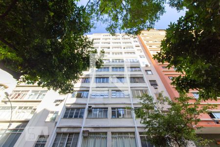 Apartamento para alugar com 65m², 2 quartos e sem vagaFachada