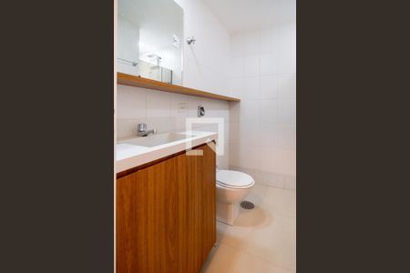Banheiro Social de apartamento para alugar com 2 quartos, 60m² em Brooklin Paulista, São Paulo