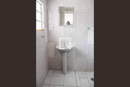 Banheiro de casa à venda com 1 quarto, 70m² em Vila Nivi, São Paulo