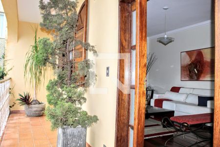 Casa à venda com 4 quartos, 268m² em Minas Brasil, Belo Horizonte