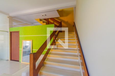 Casa à venda com 260m², 3 quartos e 3 vagasEscada