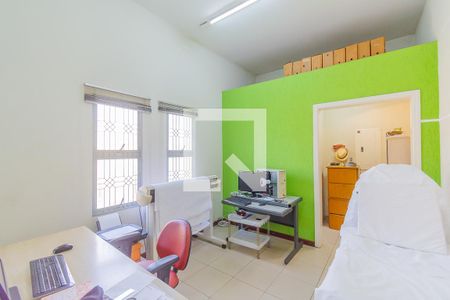 Casa à venda com 260m², 3 quartos e 3 vagasEscritório