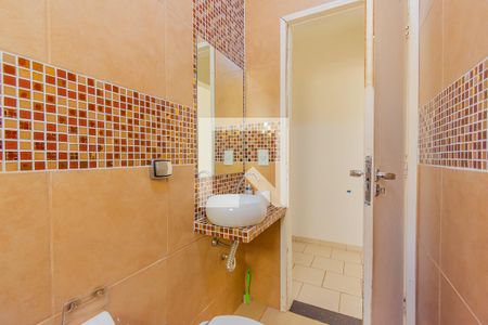 Casa à venda com 260m², 3 quartos e 3 vagasBanheiro 2