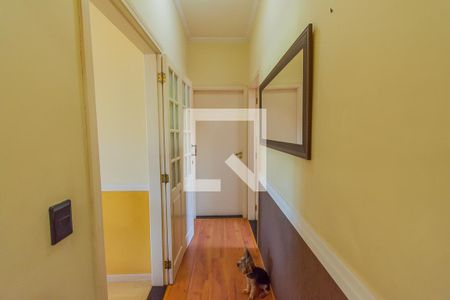 Casa à venda com 260m², 3 quartos e 3 vagasCorredor